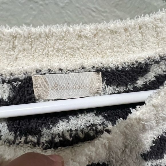 Altar’d State Leopard Print Soft Sweater Size L EUC Cream and Black Color - Picture 2 of 3